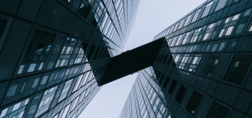 05_09_steel-sky-skyscraper